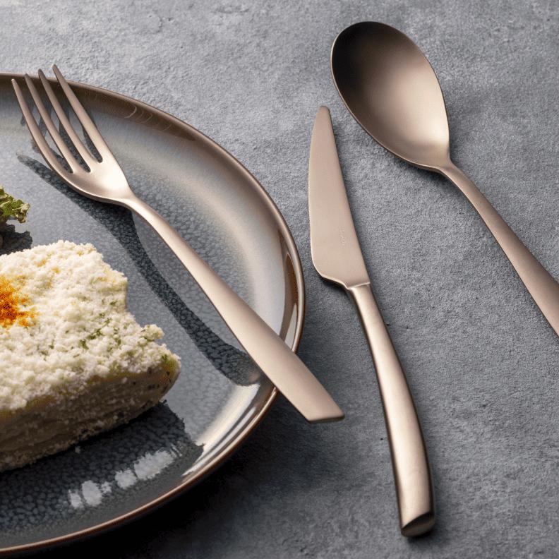 【新品未使用】Bugatti ブガッティ リビエラ ブラックカトラリーセット 未開封・送料無料】BUGATTI ブガッティ カトラリー4点セット